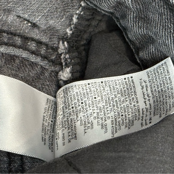 Old Navy Extra High-Rise Balloon Jeans Black Wash Size 10 - Picture 4 of 11